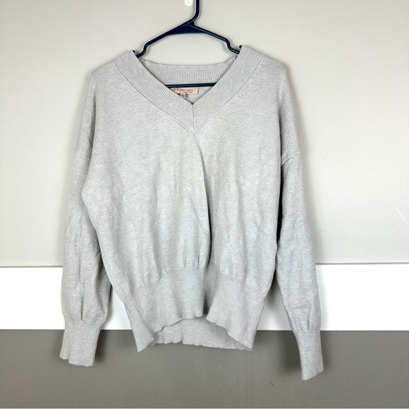 Philosophy V-Neck Pullover Sweater Women’s Size Large Grey Cozy Soft Comfortable - Picture 1 of 4